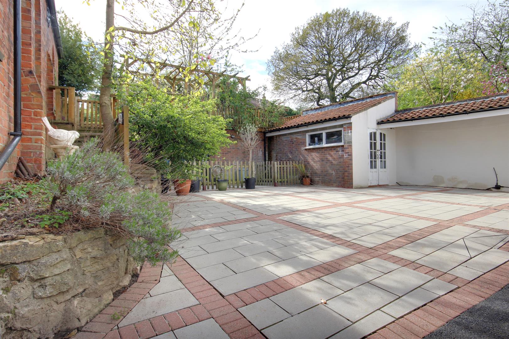 West End, Walkington